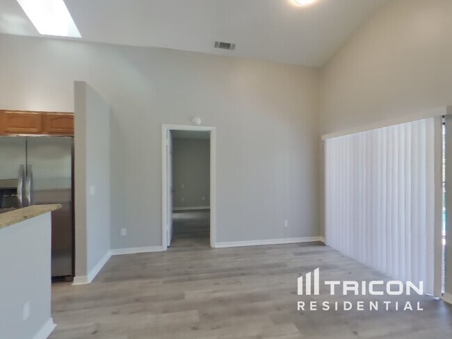 Building Photo - 5012 Cypress Trace Dr