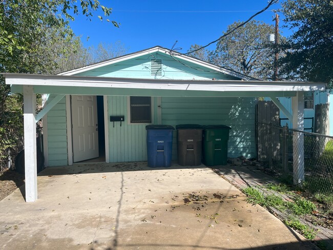 Building Photo - 215 E Vestal Plz