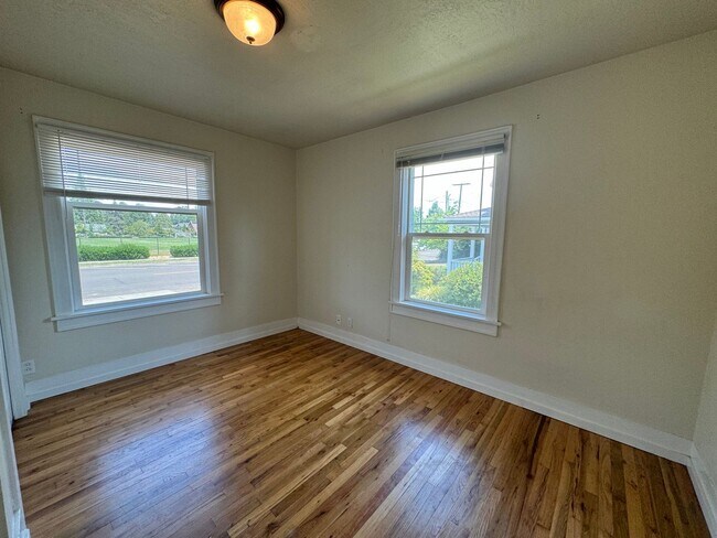 Foto del edificio - 630 NE Lincoln St