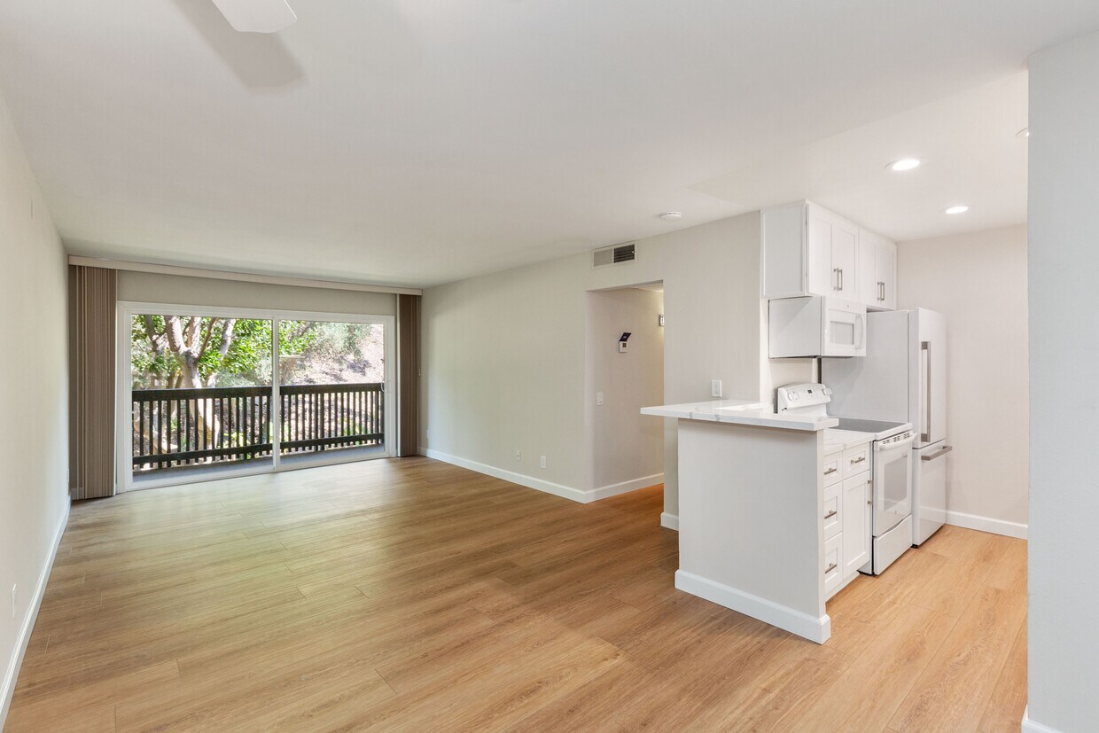 6416 Friars Rd Unit 221, San Diego, CA 92108 Condo for Rent in San