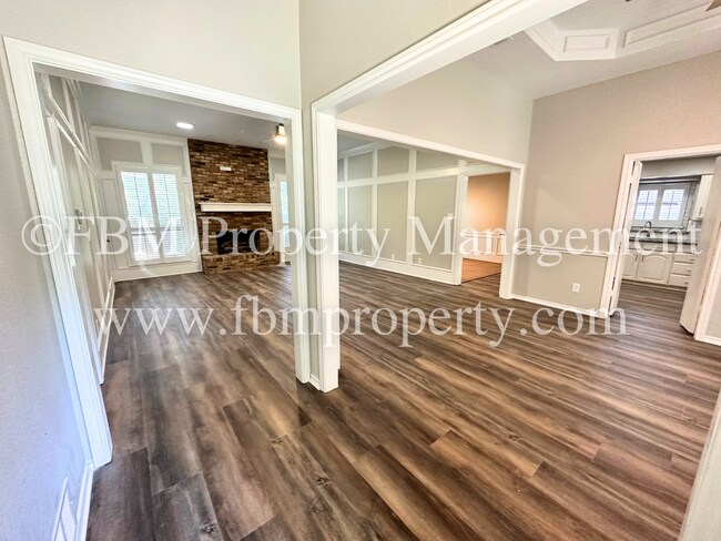 Foto del edificio - Charming 3 Bedroom, 2.5 Bathroom Home in A...