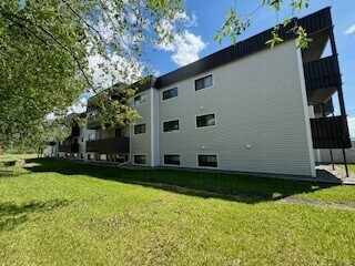 Building Photo - 10012-10013 3 St