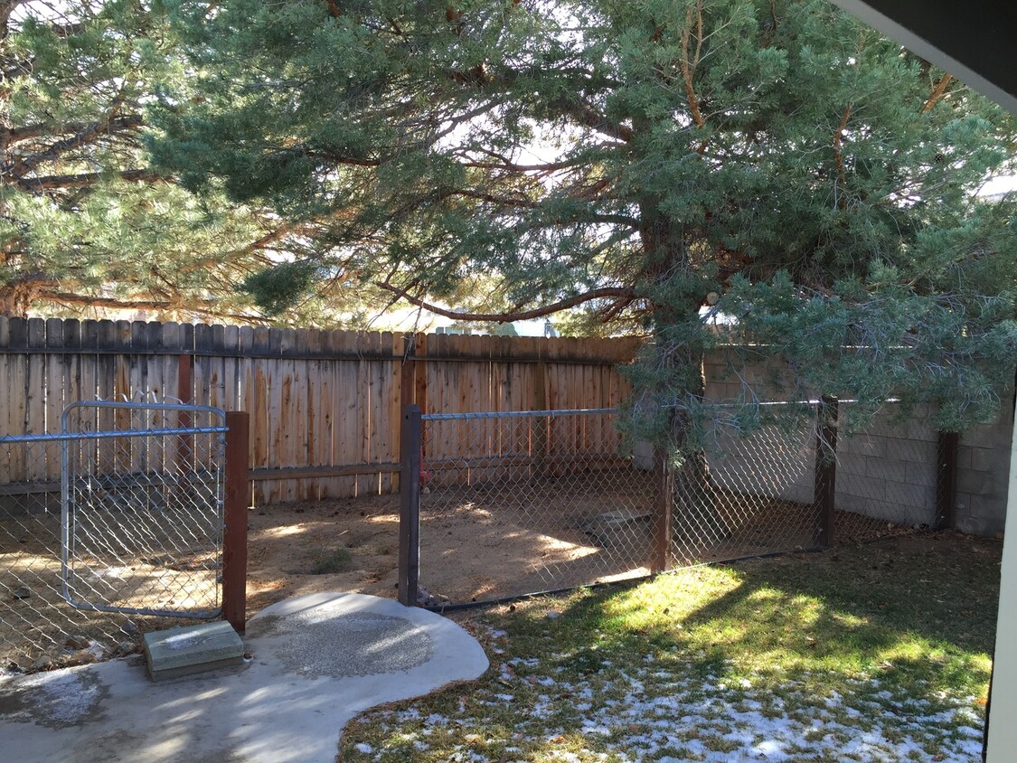 Building Photo - Ranch-style Near Sonoma Park