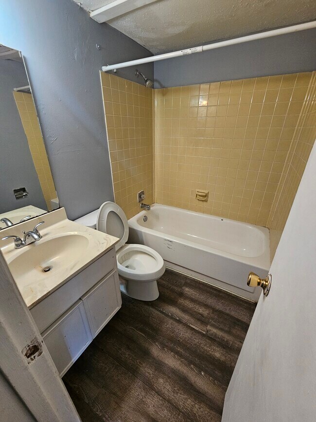Foto del edificio - 2330 E Locust St