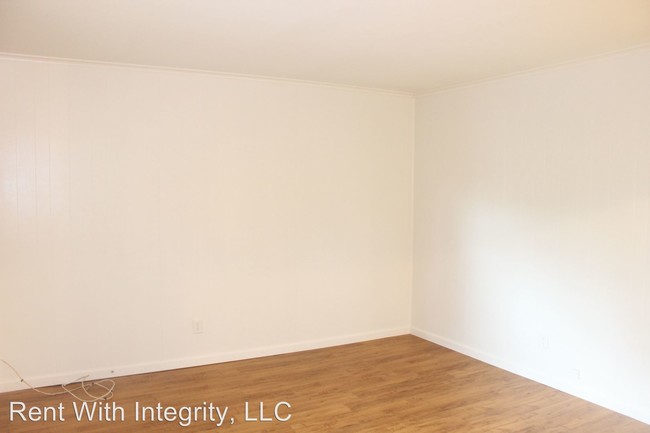 Building Photo - 643 Kissimmee St