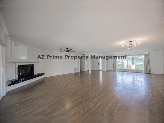 Building Photo - 8611 N 18th Ave