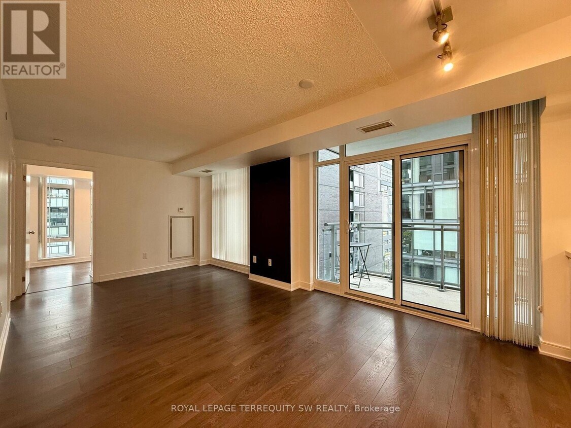 Photo principale - 525 Adelaide St W