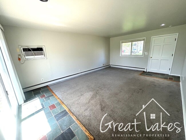 Building Photo - Check out this quaint, two bedroom / 1 bat...