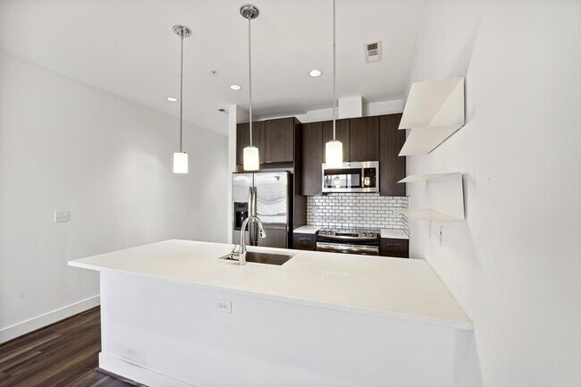 Foto del edificio - Modern 1 bed - 1 bath near H St Corridor