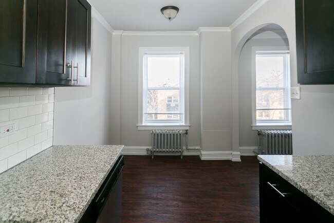 Foto del edificio - 6748 N Ashland Ave