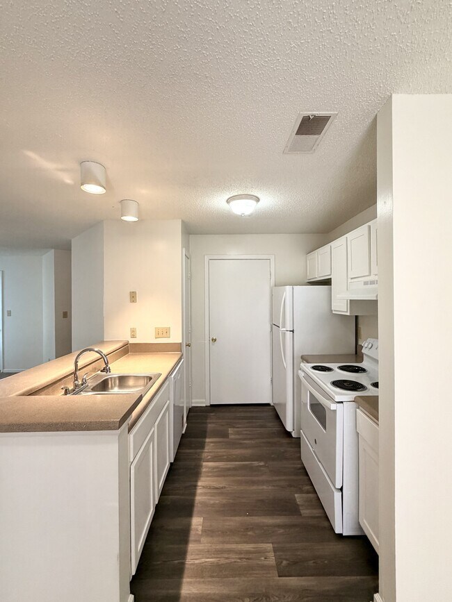 Foto del edificio - 28 Hamiltons Harbor Dr