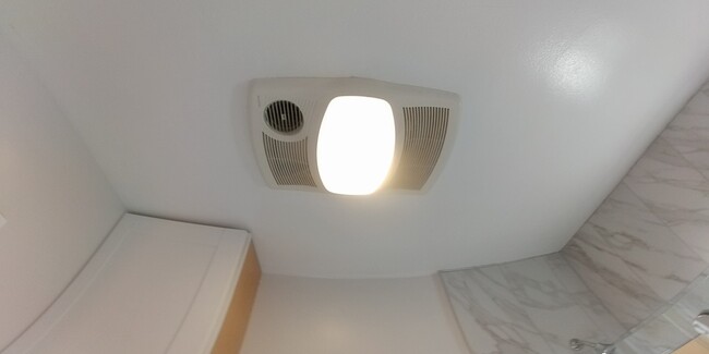 heat in bathroom - 3707 Orange Ave