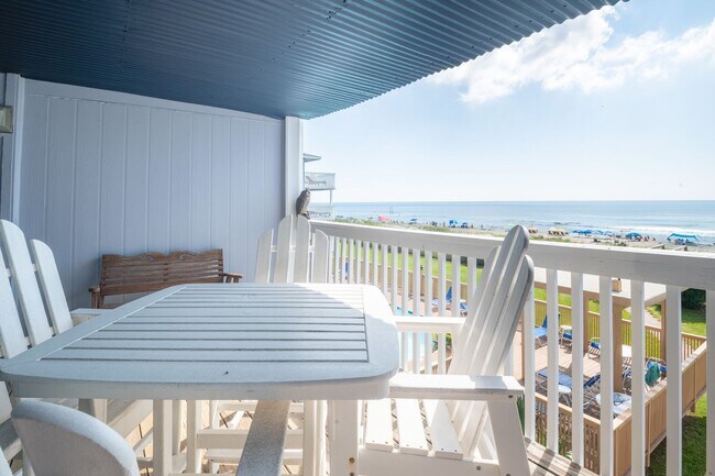 Building Photo - COZY AND QUAINT FURNISHED OFF-SEASON WINTER GETAWAY