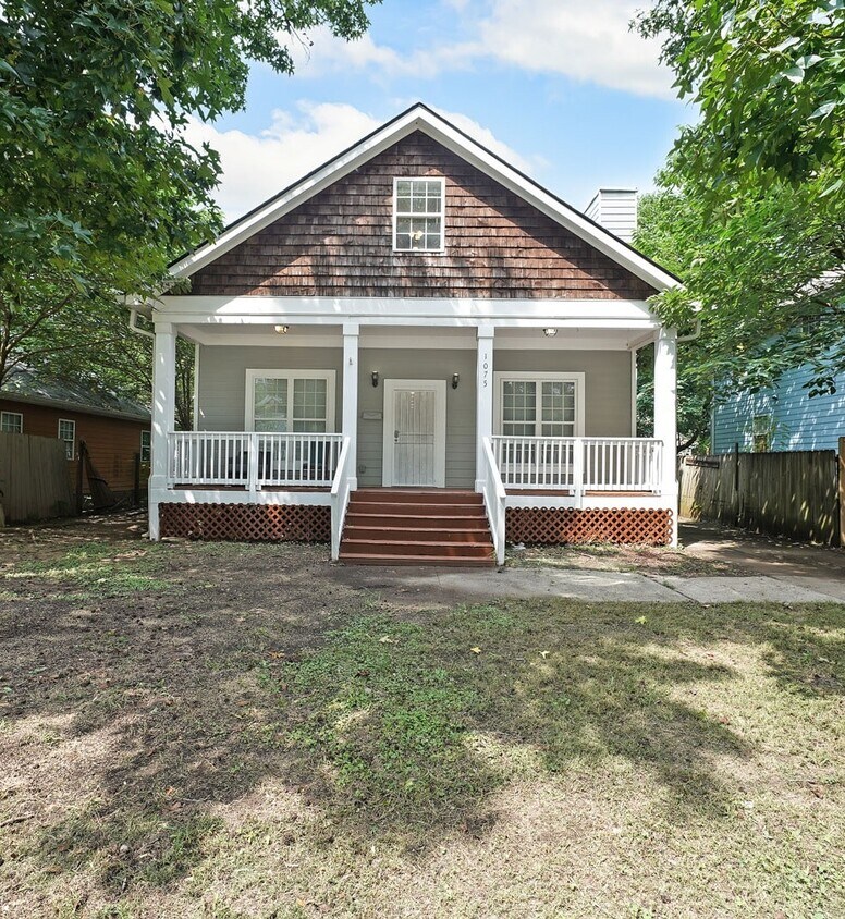Primary Photo - 1075 McDaniel St SW