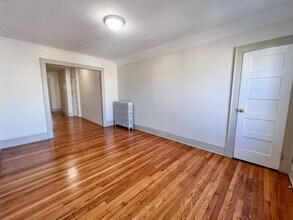 Building Photo - 111-115 Lincoln St