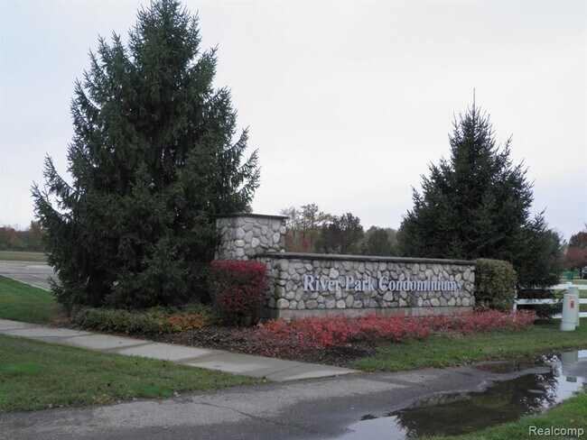 Building Photo - 42660 Samantha Ave