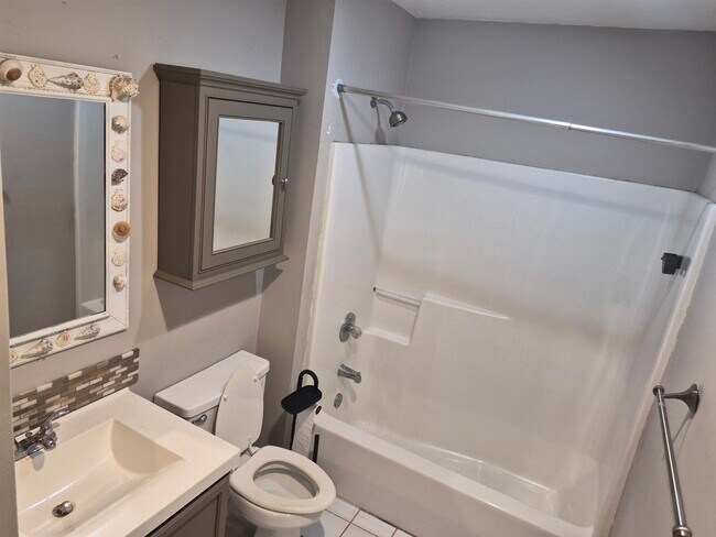 Building Photo - 4166 Laurel Oak Cir