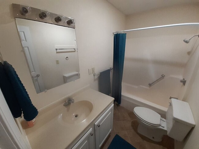 Unit 2-Studio - Castle Property Management