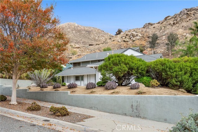 Foto del edificio - 748 Libby Dr
