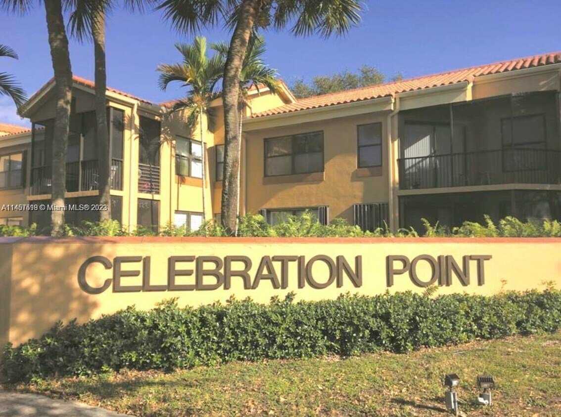 Foto principal - 15525 N Miami Lakeway