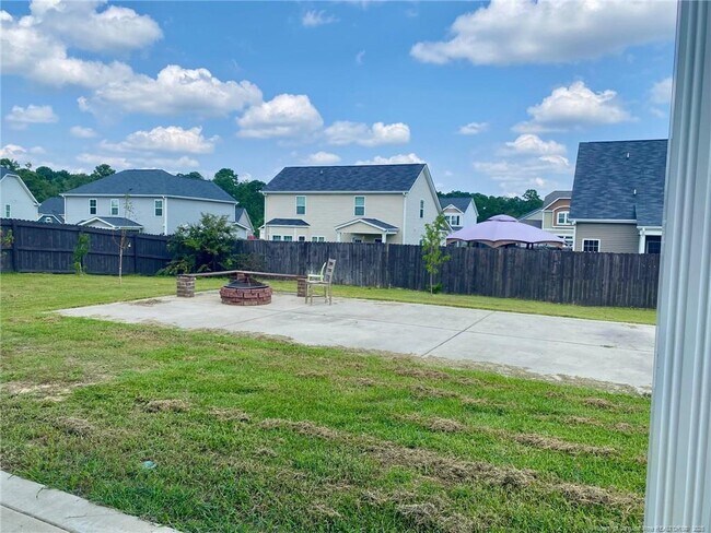 Foto del edificio - 3117 Hunting Lodge Rd