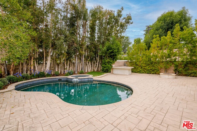 Building Photo - 2627 Castle Heights Pl