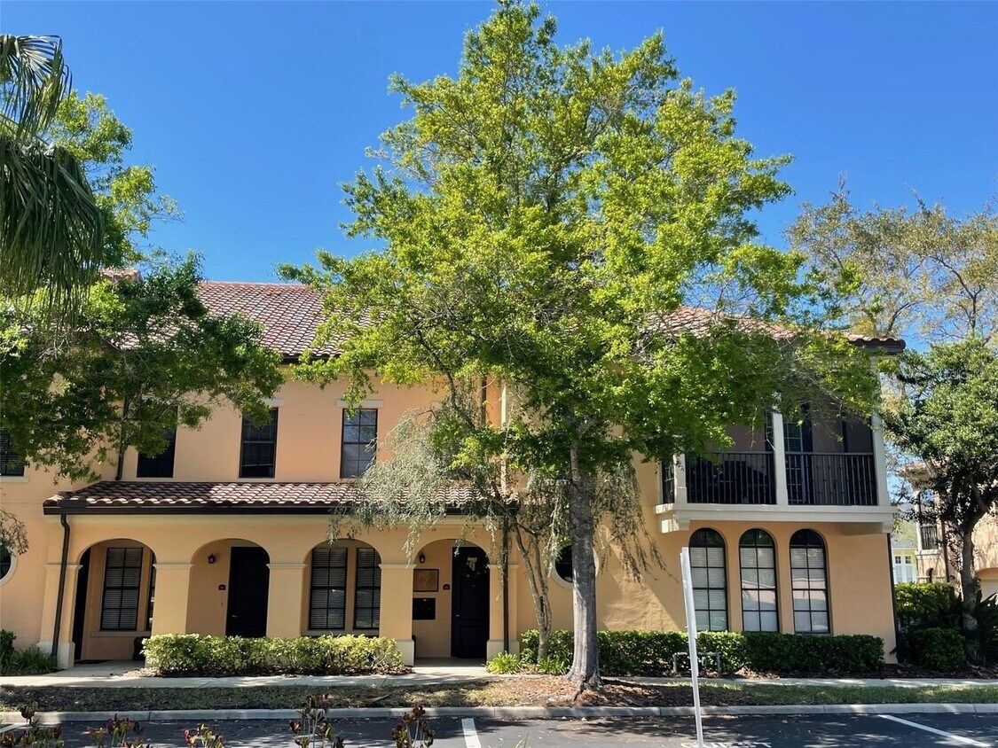 Foto principal - 2 Bedroom Townhome with 1 Car attached Gar...