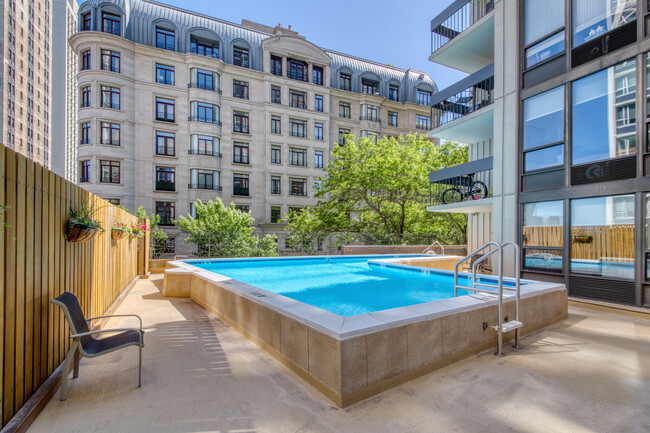 Foto del edificio - 1313 N Ritchie Ct