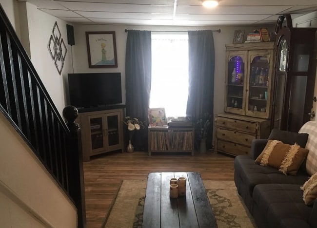 Building Photo - 1901 E Main St