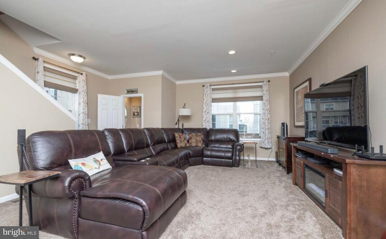 3595 Naamans Dr, Claymont, DE 19703 Townhome Rentals in Claymont DE