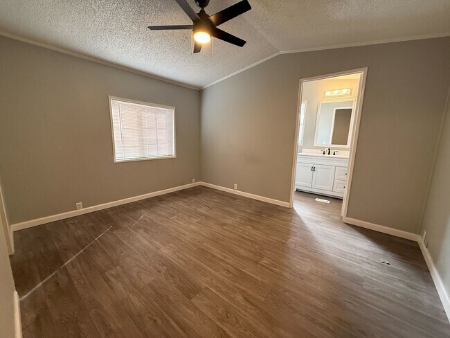 Foto del edificio - 3601 E Wyoming Ave