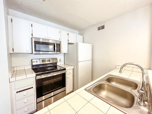 Foto del edificio - 3921 SW 34th St
