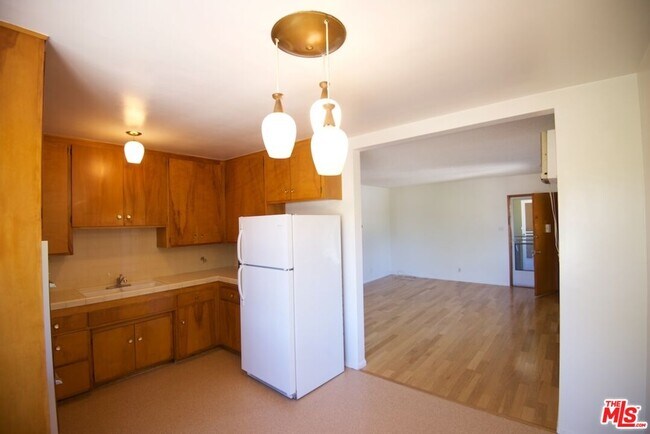 Foto del edificio - 4168 Brunswick Ave