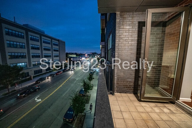 Building Photo - 45 Hinckley Plz