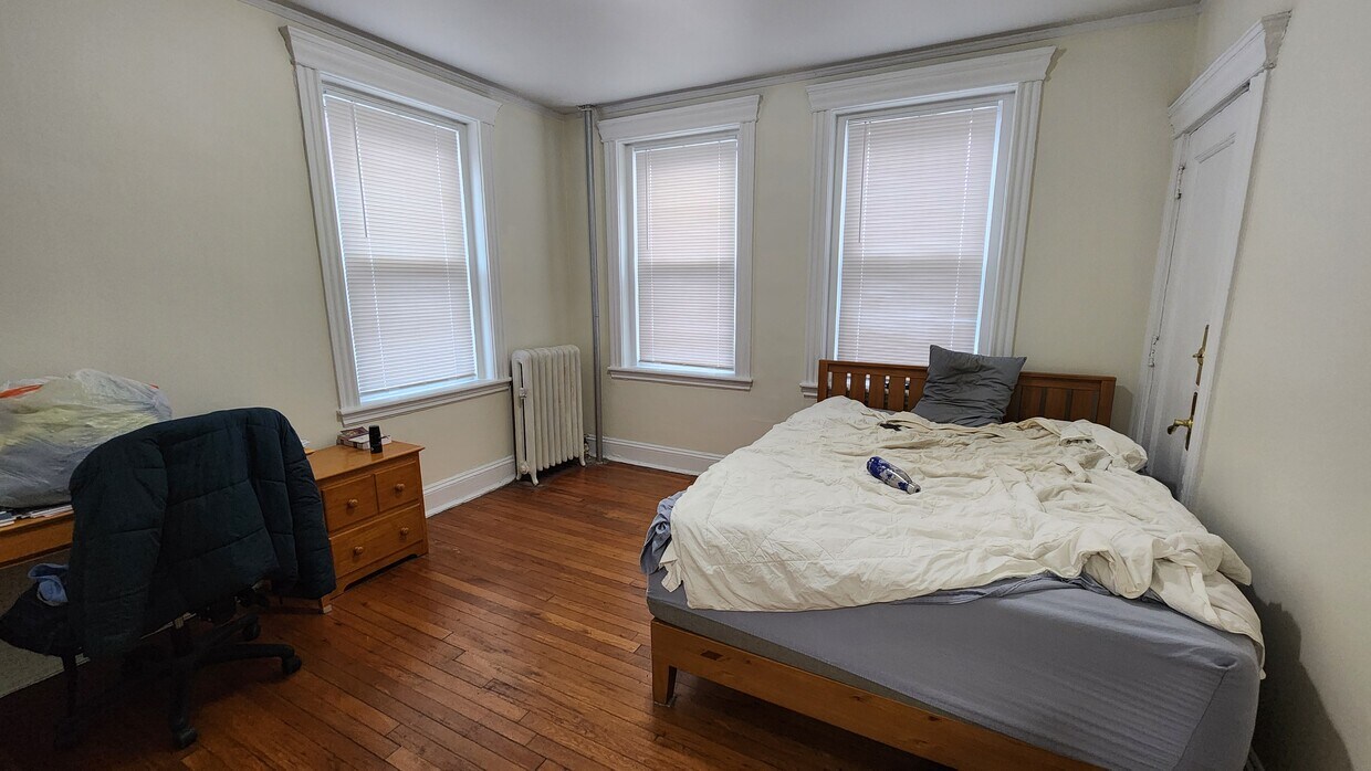 Foto principal - 98 New Whitney St