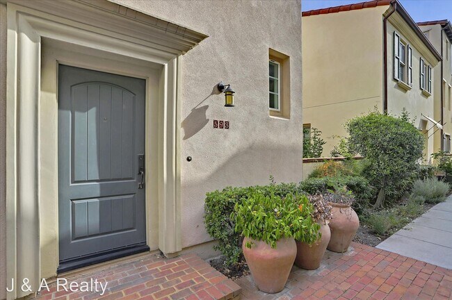 Building Photo - 4 br, 3.5 bath House - 593 Pistache Terrace