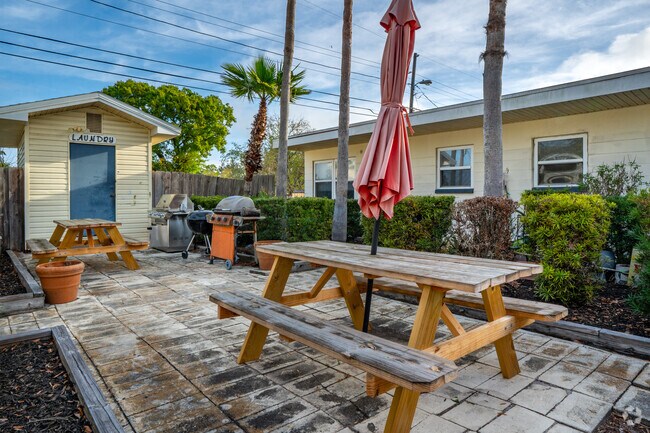 Patio - 5901 Fairfield Ave S