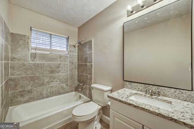 Foto del edificio - 642 Simone Way