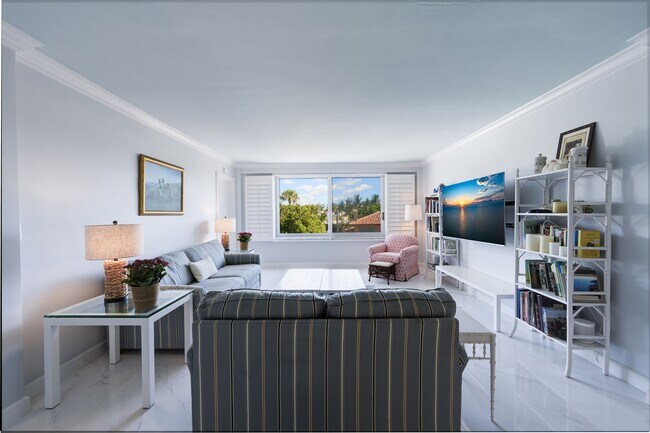 Foto del edificio - 170 N Ocean Blvd