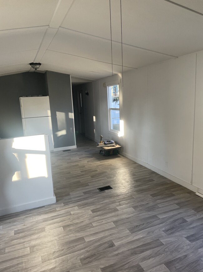 Building Photo - 350 W 800 S