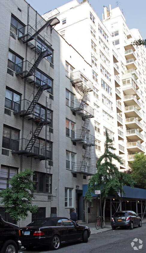 Building Photo - 414 E 77th St
