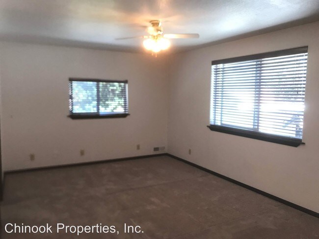 Foto del edificio - 3 br, 2 bath House - 3941 Royal Avenue