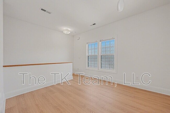 Foto del edificio - 140 Harper Lee St