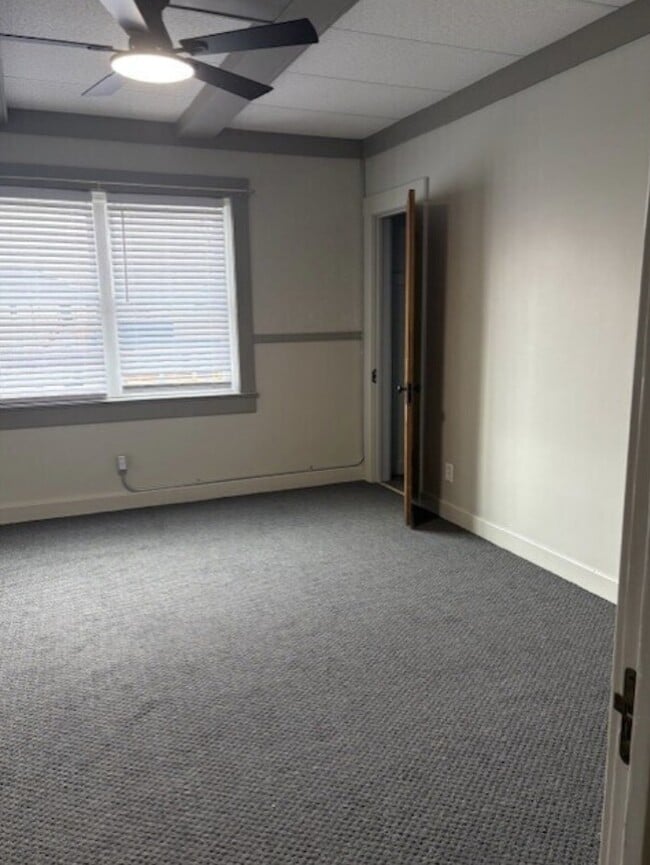 Building Photo - 820 1/2 N Main St