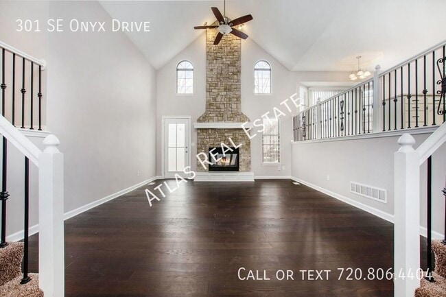 Building Photo - Rare Lee's Summit home available! Soaring ...