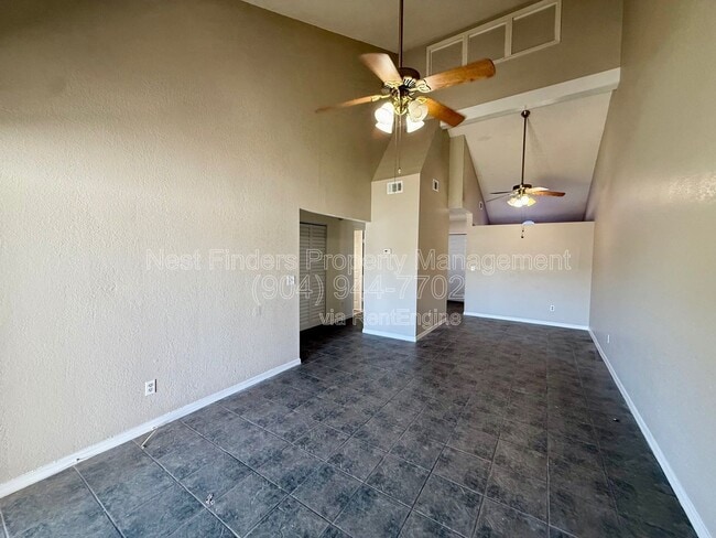 Foto del edificio - 2429 N Seabury Pl
