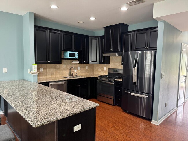 Foto del edificio - 11067 Telegraph Rd NW