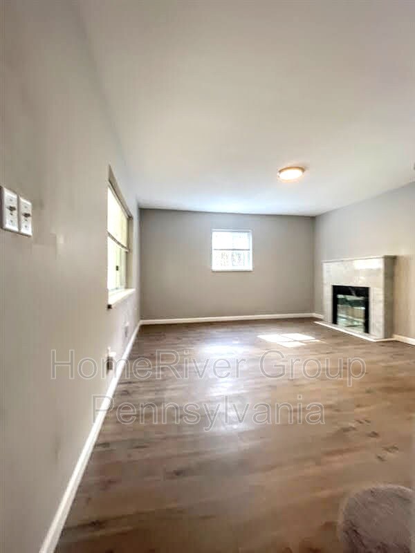 Foto del edificio - 414 Johnston Rd