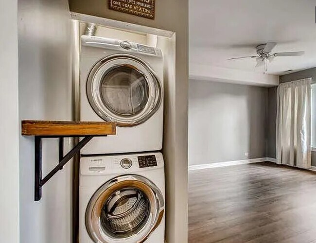 Foto del edificio - 2306 W Jarvis Ave