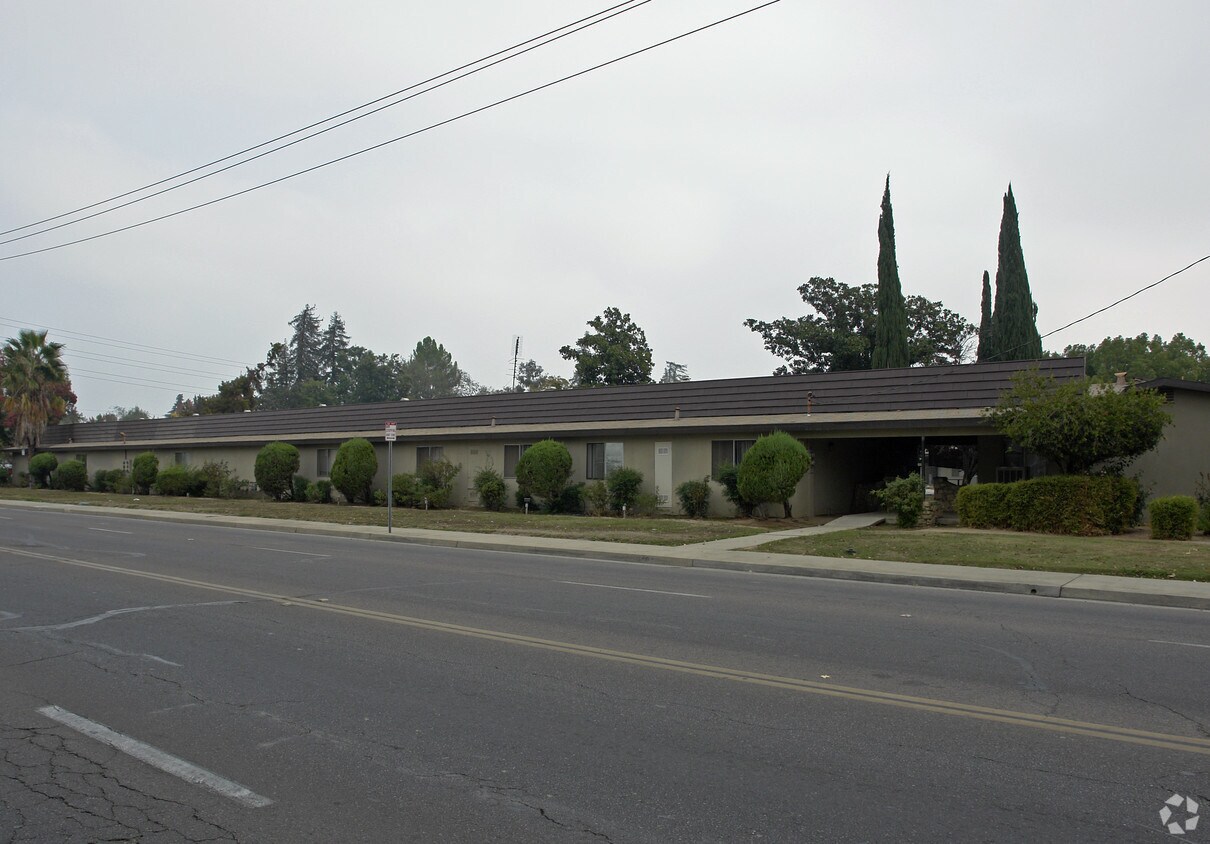 Primary Photo - 3728-3760 N Palm Ave